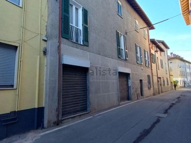 Appartamento in vendita a Rogeno, Lombardia