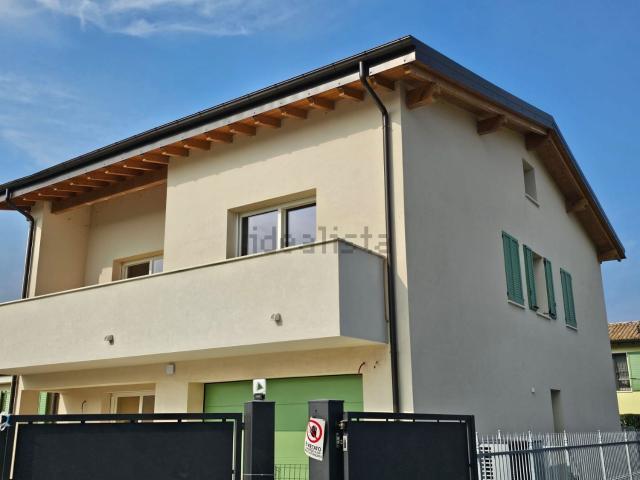Attico in vendita a Unione dei comuni del Distretto Ceramico, Sassuolo
