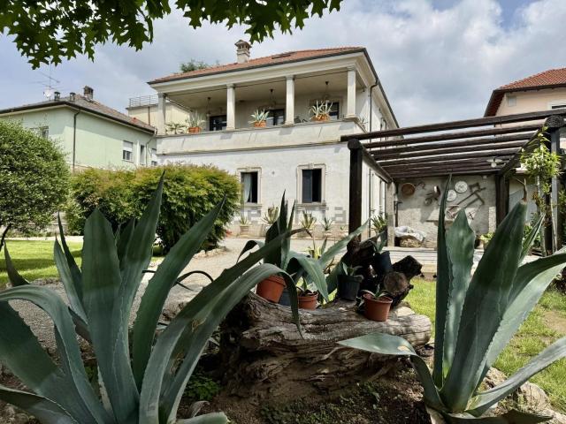 Appartamento in vendita a Osnago, Colombaio