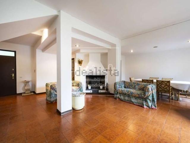 Appartamento in vendita a Casciago, Lombardia