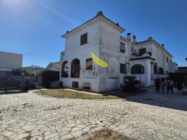 Appartamento in vendita a Villa Claudia, Roma Capitale