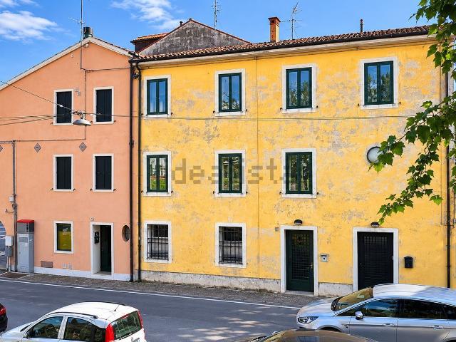 Appartamento in vendita a Este, Padova