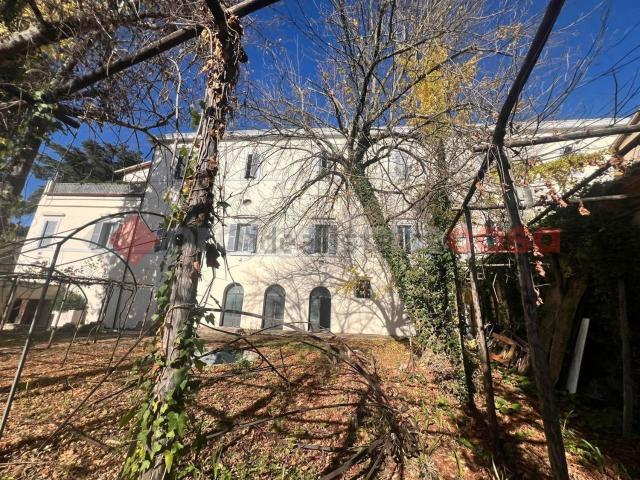 Appartamento in vendita a Spoleto, Umbria