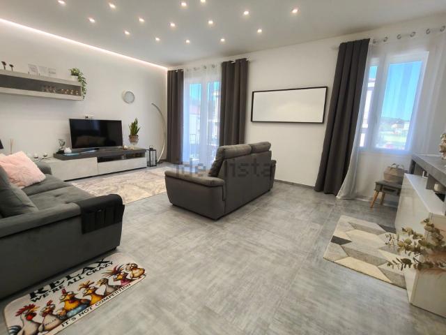 Appartamento in vendita a Vallefoglia, Marche