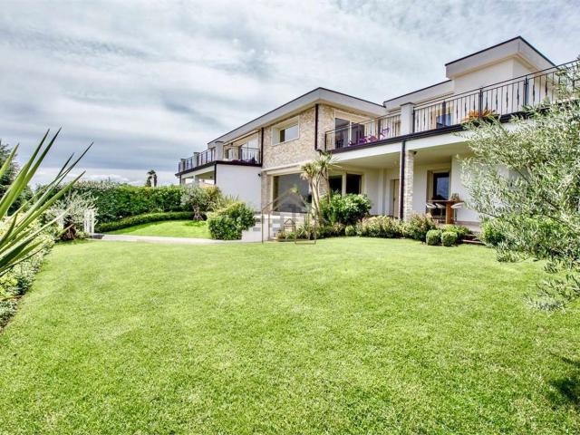 Appartamento in vendita a Padenghe Sul Garda, Lombardia
