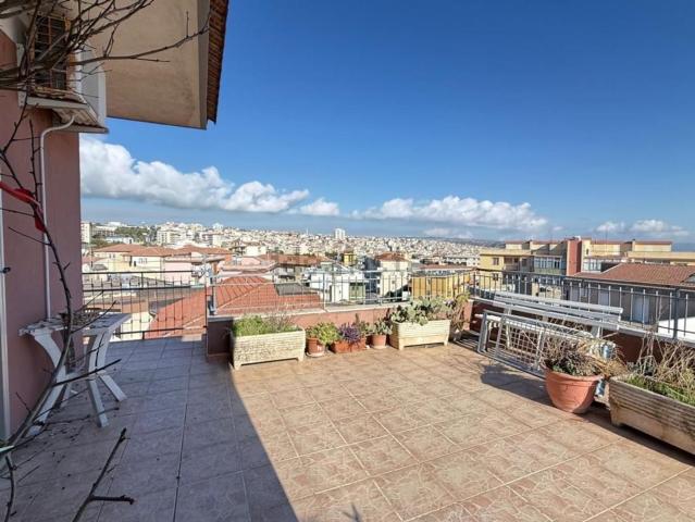 Attico in vendita a Ragusa, Sicilia
