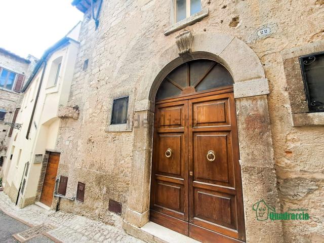 Appartamento in vendita a Amelia, Umbria