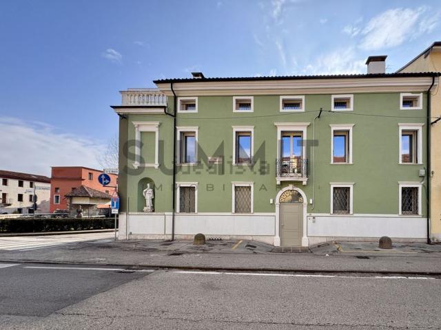 Appartamento in vendita a Schio, Veneto