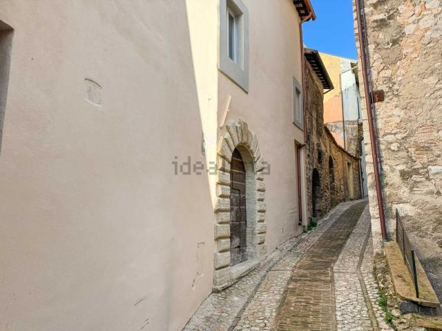 Appartamento in vendita a Trevi, Umbria