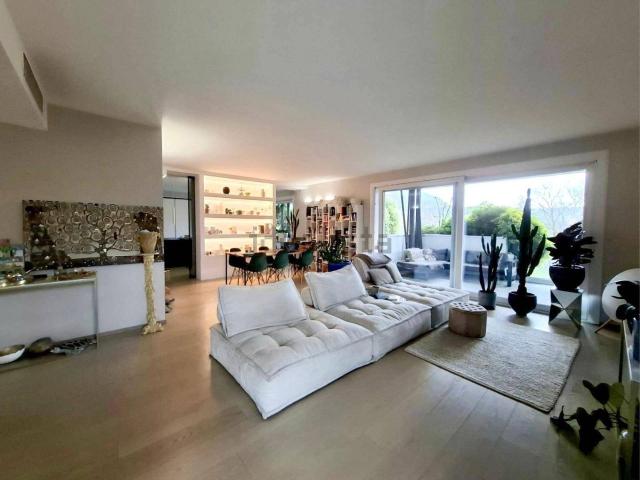 Appartamento in vendita a Nembro, Lombardia