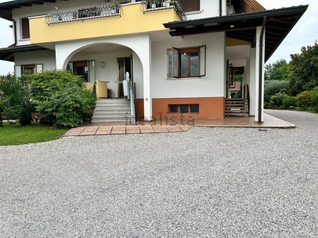 Appartamento in vendita a Azzano Decimo, Friuli-Venezia Giulia