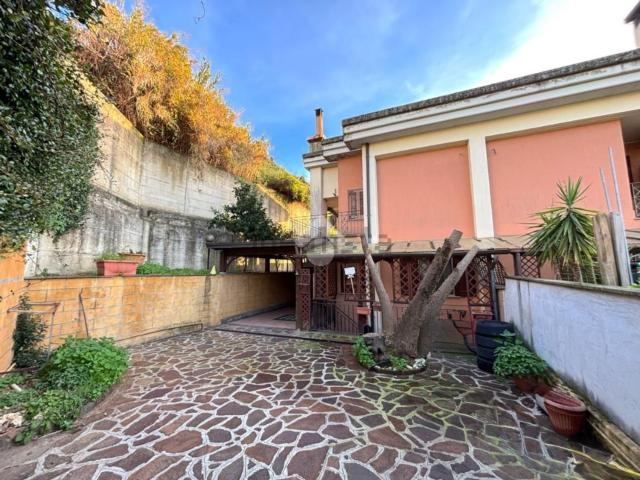 Appartamento in vendita a Montecagnoletto, Roma Capitale