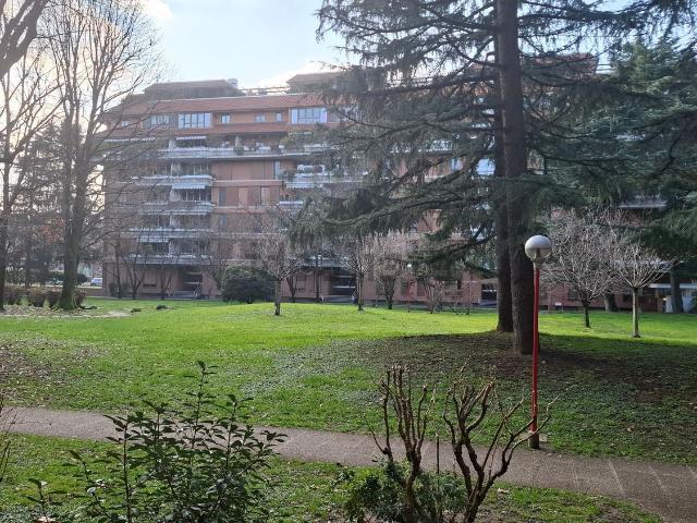 Appartamento in vendita a Rovagnasco, Segrate