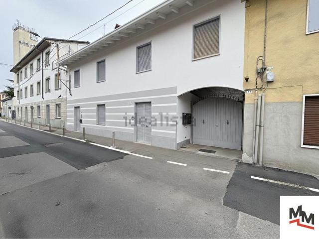 Appartamento in vendita a Agliate, Carate Brianza