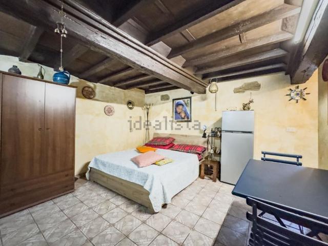Appartamento in vendita a Caprarola, Viterbo