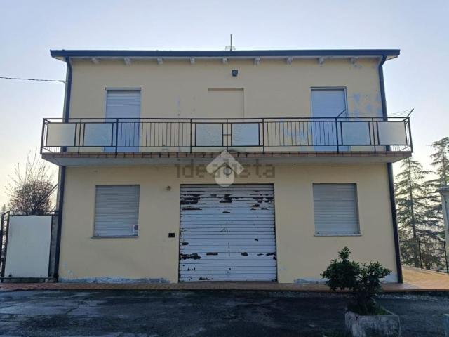 Appartamento in vendita a Montescudo-Monte Colombo, Monte Colombo