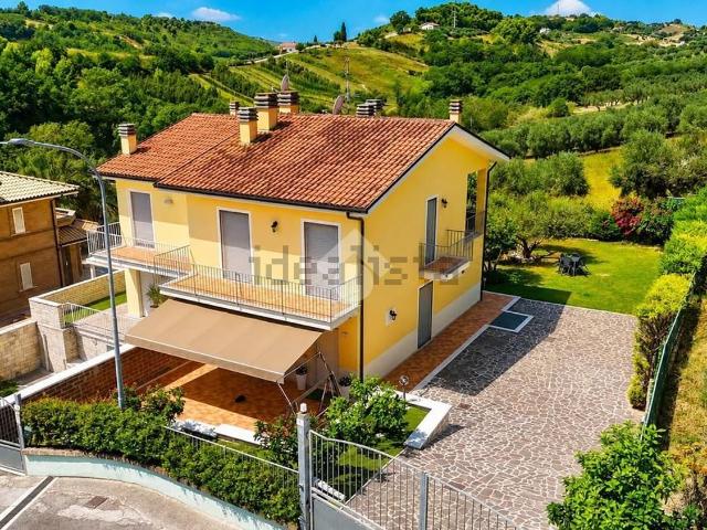 Appartamento in vendita a Montesecco, Marche