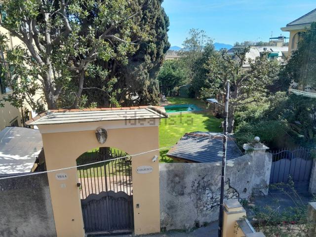 Attico in vendita a Medio Levante, Serra Riccò