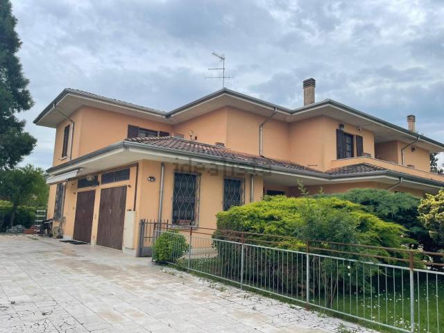Appartamento in vendita a Levata, Curtatone
