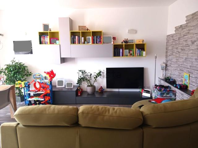 Appartamento in vendita a Pozzo, Marche