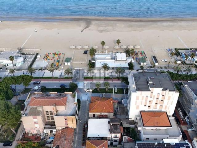 Appartamento in vendita a Roseto Degli Abruzzi, Abruzzo