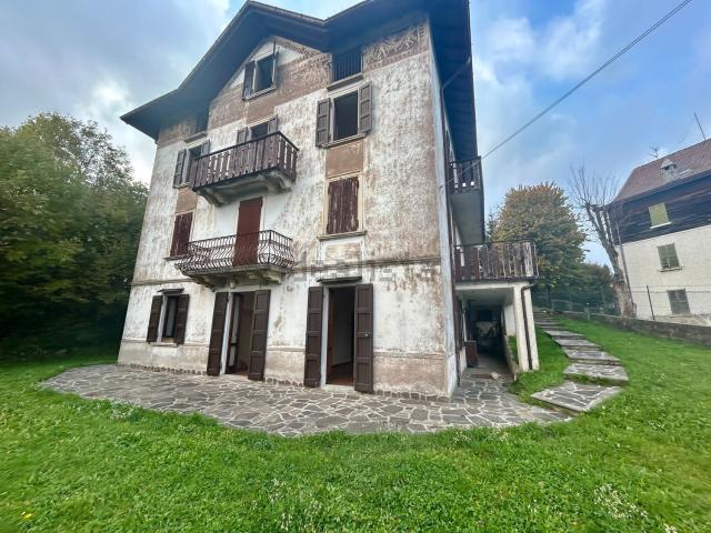 Appartamento in vendita a Borgo storico Taramelli, Selvino