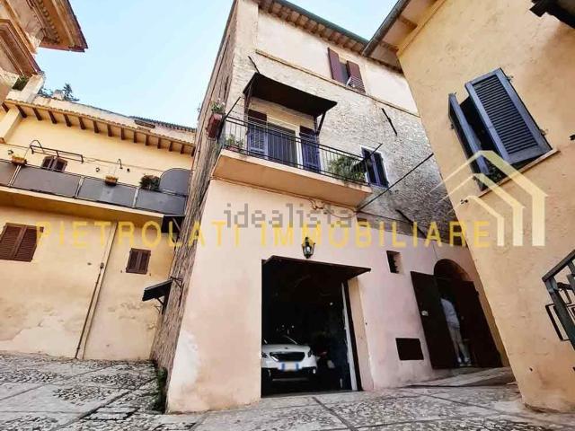 Appartamento in vendita a Trevi, Umbria