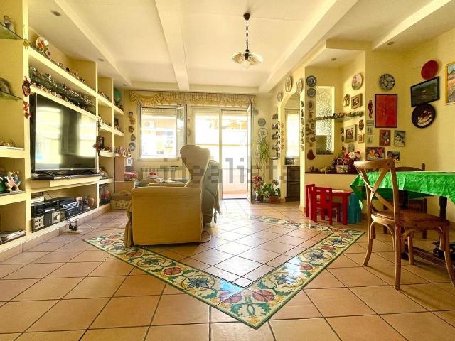 Appartamento in vendita a Reggio di Calabria, Reggio Calabria