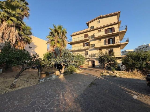 Appartamento in vendita a Calabria, Reggio Calabria