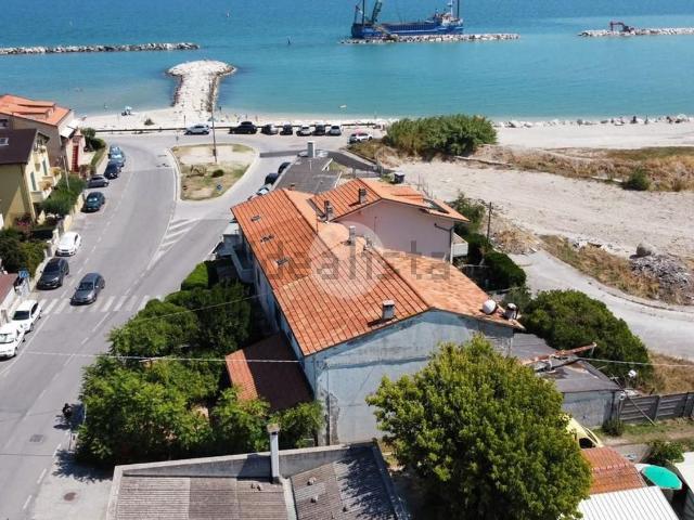 Appartamento in vendita a Baia Metauro, Marche