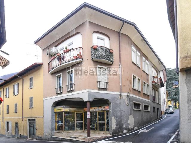 Appartamento in vendita a Lezza, Ponte Lambro