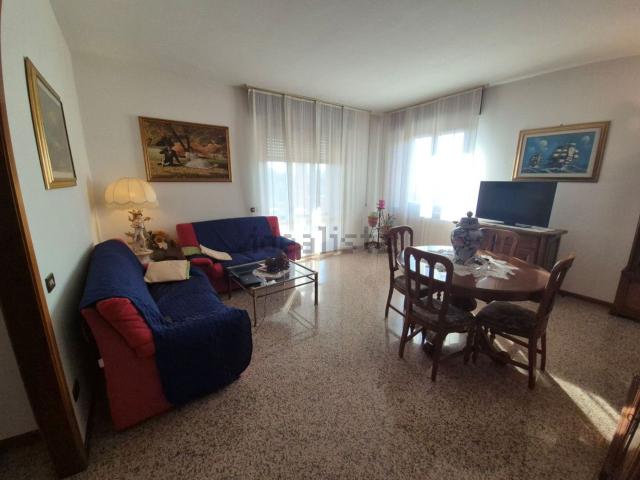 Appartamento in vendita a Villafranca Di Verona, Veneto