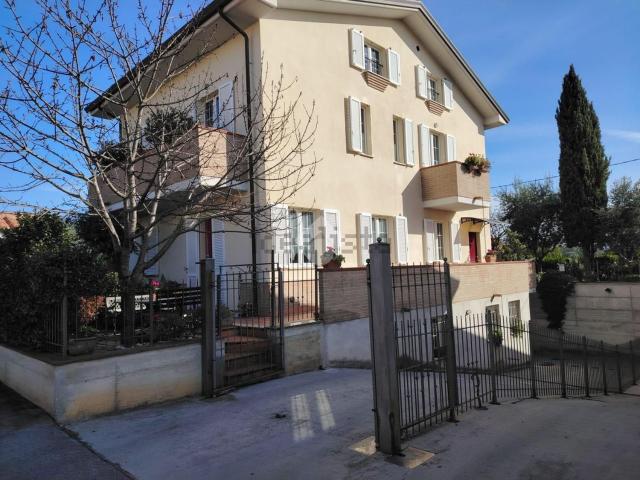 Appartamento in vendita a Assisi, Umbria
