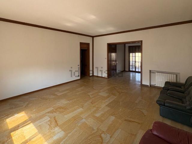Appartamento in vendita a Mede, Lombardia