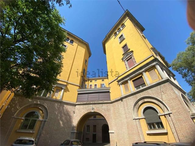 Appartamento in vendita a Centro Storico, Modena