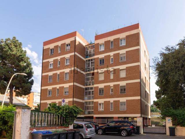 Appartamento in vendita a Is Mirrionis, Cagliari