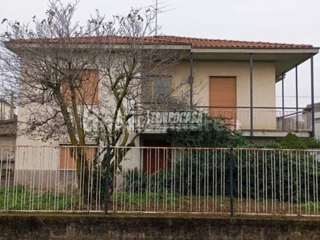 Appartamento in vendita a Curnasco, Treviolo