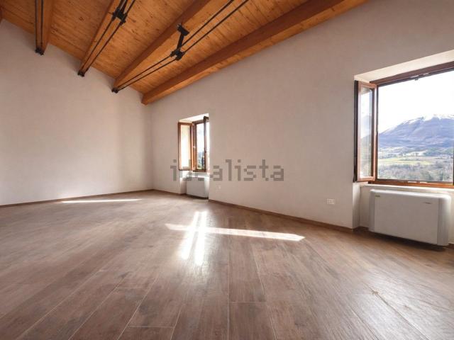 Appartamento in vendita a Morelli, Marche