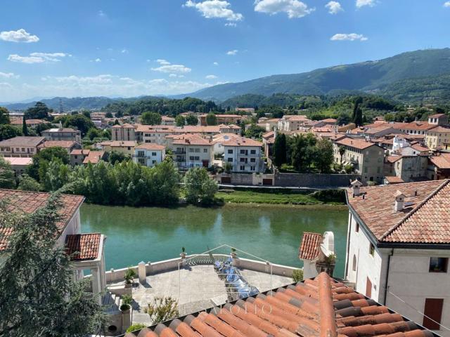 Attico in vendita a Pilastroni, Bassano Del Grappa
