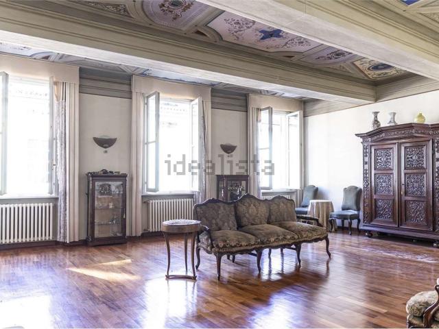 Appartamento in vendita a San Francesco-Giardini Pubblici, Re