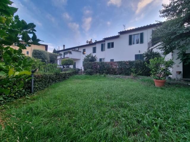 Appartamento in vendita a Signa, Toscana