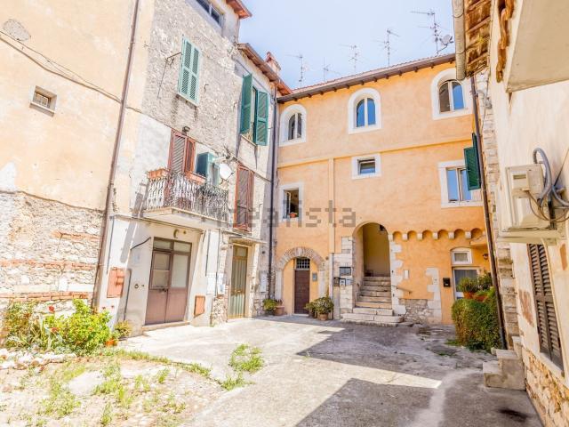 Appartamento in vendita a Sezze, Lazio