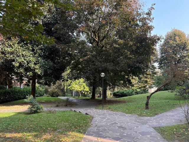 Appartamento in vendita a Pavia, Lombardia
