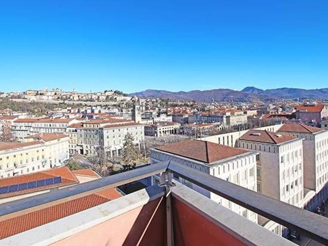 Attico in vendita a Città Alta, Bergamo