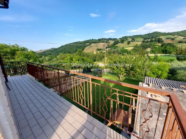 Appartamento in vendita a Vallefoglia, Marche