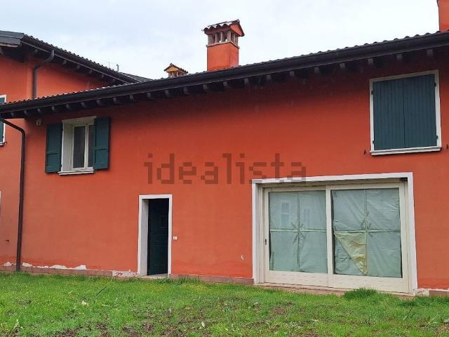 Appartamento in vendita a Rezzato, Brescia