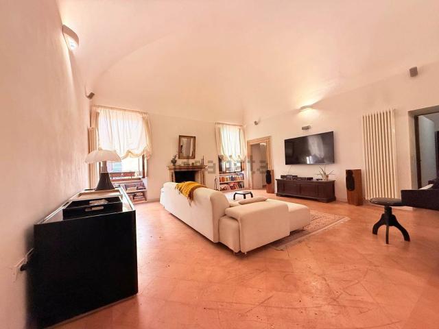 Appartamento in vendita a Centro Storico, Marche