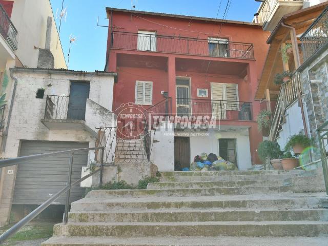 Appartamento in vendita a Cornacchiano, Civitella del Tronto