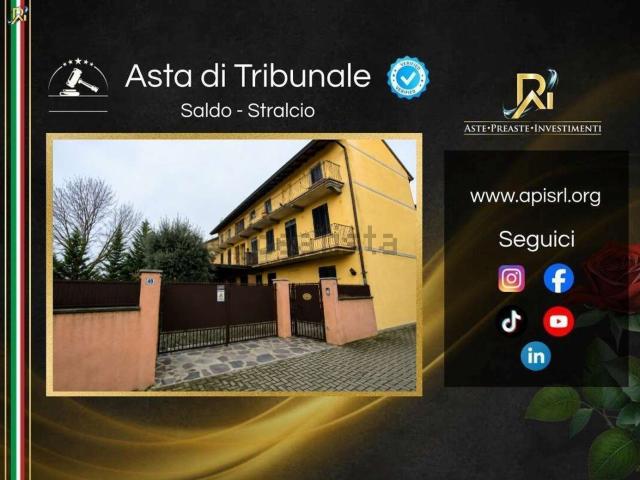 Appartamento in vendita a Cerano, Novara