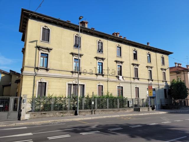 Appartamento in vendita a Bergamo, Lombardia